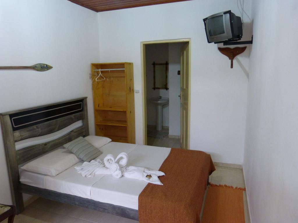 Suites O Flautista Ubatuba Ruang foto