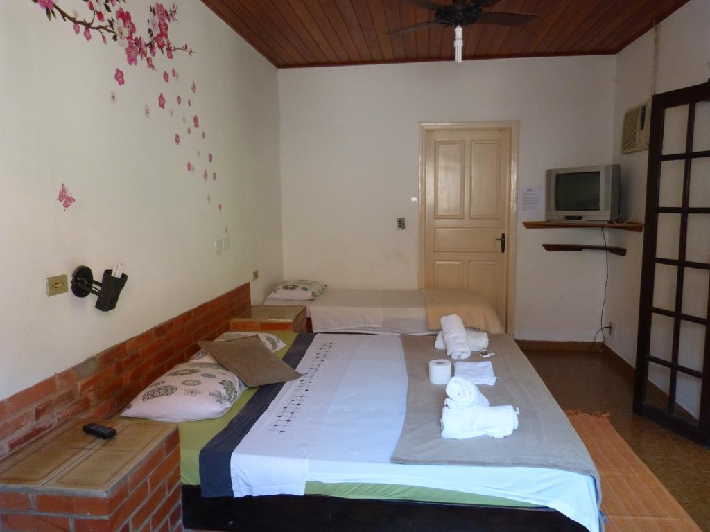 Suites O Flautista Ubatuba Ruang foto